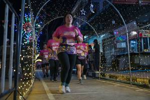 BIB: 1862, 1900
                            <button type="button" onclick="openModal(24677284)" class="btn btn-primary btn-sm float-right btn-popup" data-toggle="modal" data-target=".modal-high-quality">
                        <i class="fas fa-shopping-cart"></i> Add to Cart
                    </button>
                                            <button type="button" onclick="isThisMe(24677284, true)" class="btn btn-success btn-sm float-right btn-popup btn-isme hidden" data-toggle="tooltip" data-placement="bottom" title="นี่คือรูปของคุณใช่ไหม คลิกที่นี่เพื่อเอาเข้าอัลบั้ม">
                        <i class="fas fa-plus"></i> Add to album
                    </button>
                    <button type="button" onclick="isThisMe(24677284, false)" class="btn btn-warning btn-sm float-right btn-popup btn-isnotme hidden">
                        <i class="fas fa-ban"></i> Remove from album
                    </button>